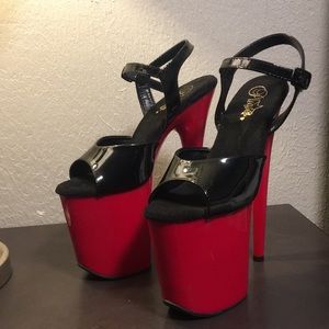 Brand new never worn Pleaser 7in, size 8